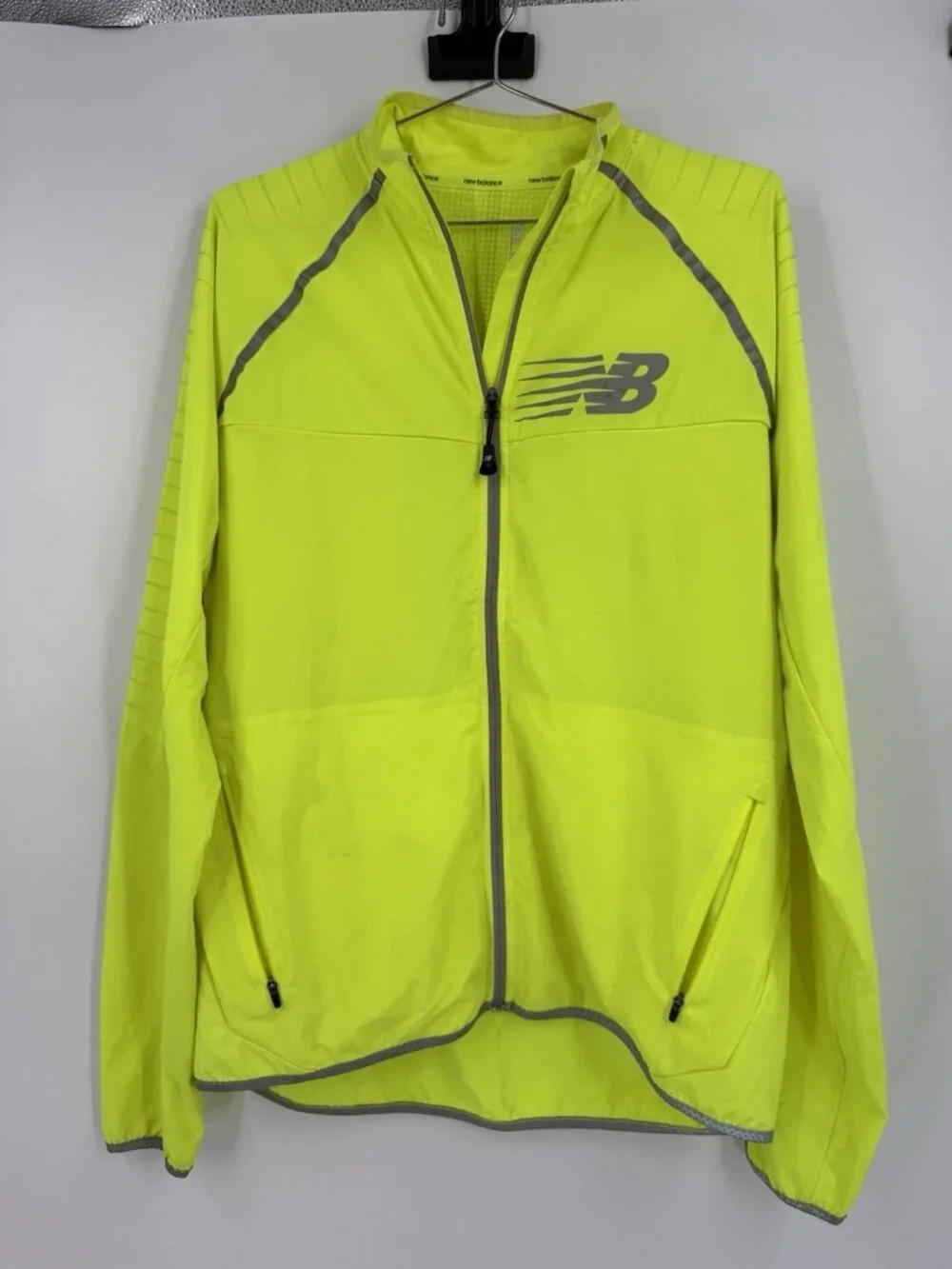 Men’s New Balance Beacon High Vis Running Jacket Yellow Size Medium
